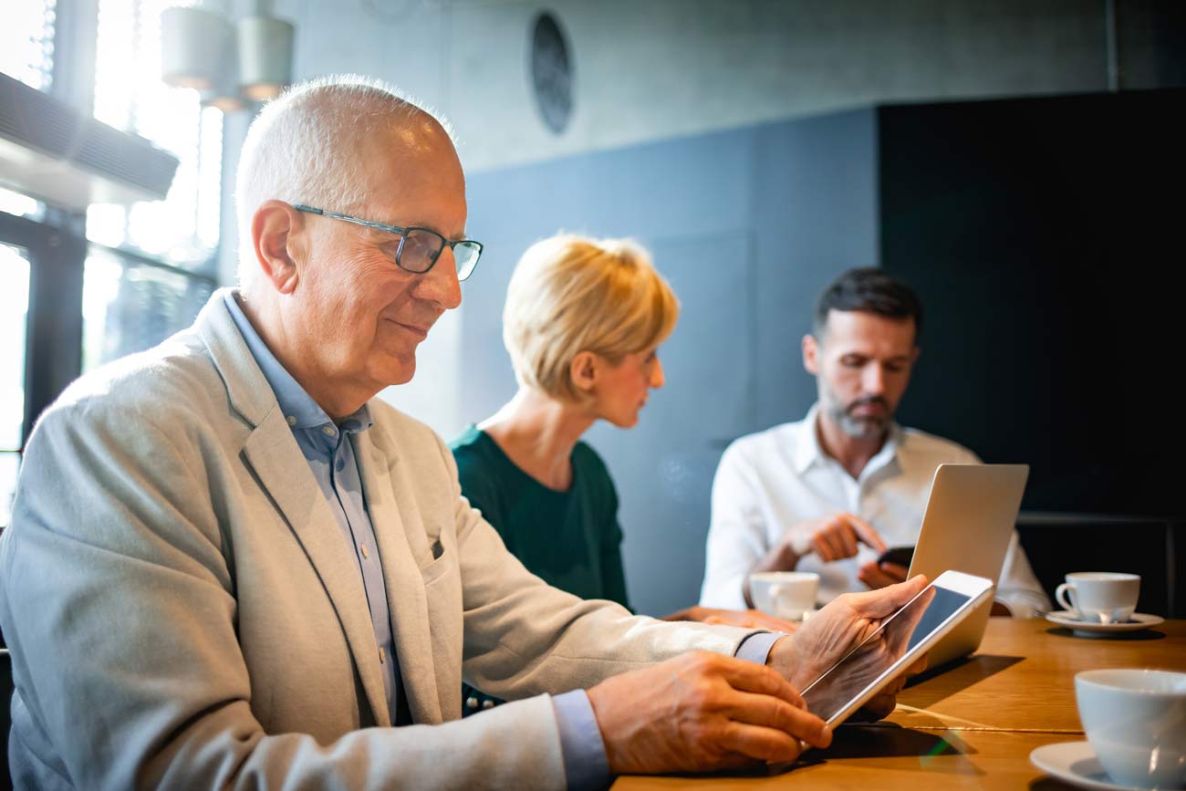 Was ist Facebook Soziales Netzwerk für Boomer, Privatpersonen und Unternehmen